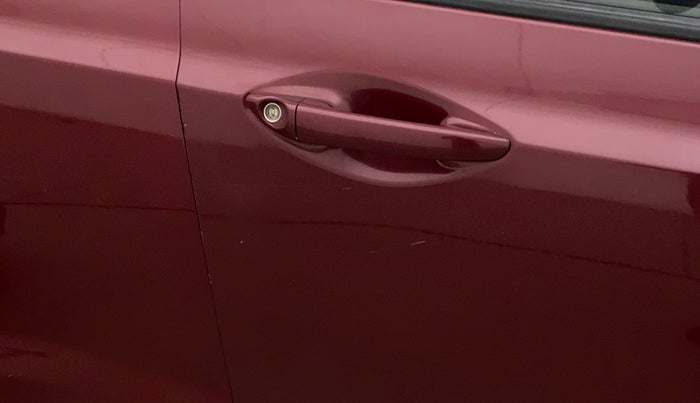 2016 Hyundai Grand i10 SPORTZ 1.2 KAPPA VTVT, Petrol, Manual, 82,347 km, Driver-side door - Paint has faded