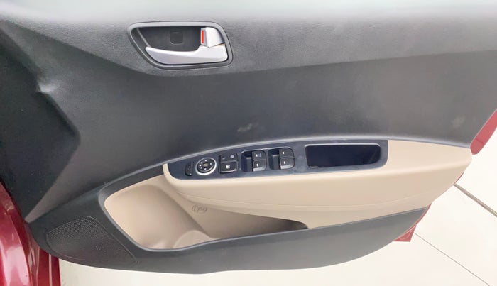 2016 Hyundai Grand i10 SPORTZ 1.2 KAPPA VTVT, Petrol, Manual, 82,347 km, Driver Side Door Panels Control