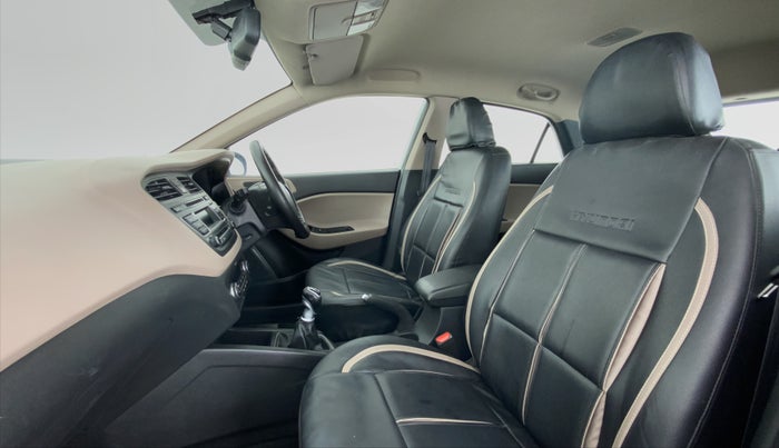 2015 Hyundai Elite i20 SPORTZ (O) 1.4, Diesel, Manual, 48,412 km, Right Side Front Door Cabin
