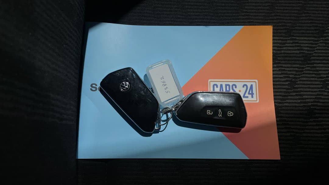 2021 Volkswagen Golf 110tsi R-line, Automatic, 56536 km, Key Close-up
