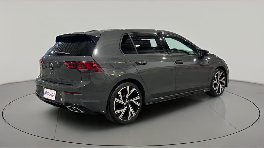 2021 Volkswagen Golf 110tsi R-line, Automatic, 56536 km, Right Back Diagonal (45- Degree) View