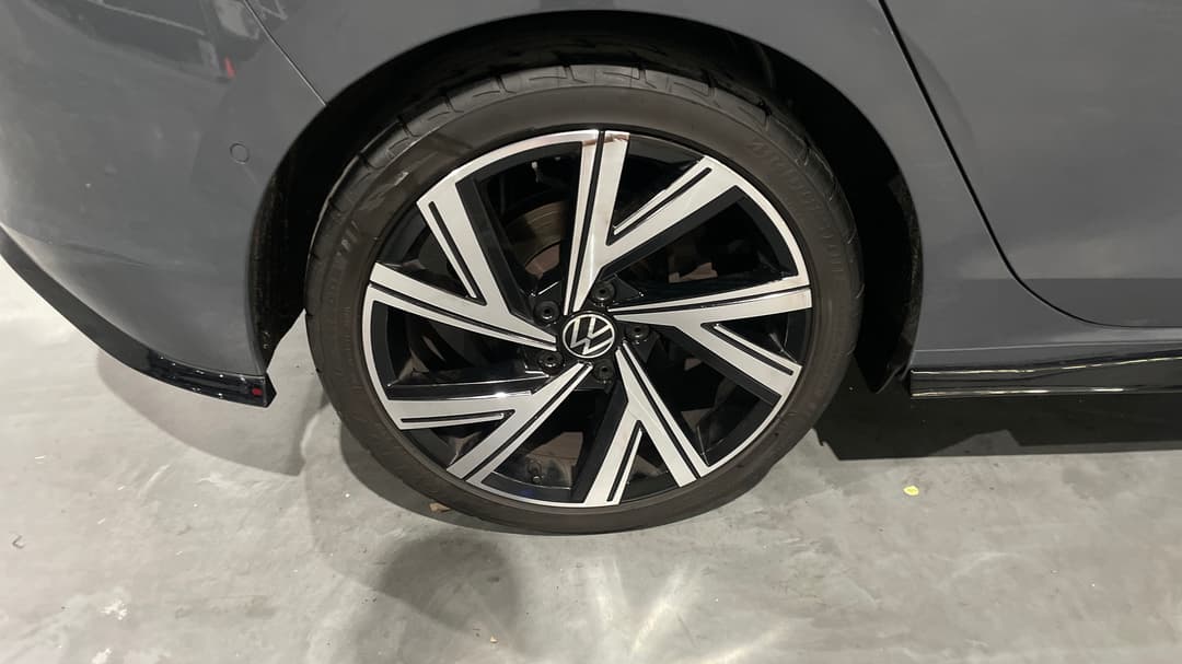 2021 Volkswagen Golf 110tsi R-line, Automatic, 56536 km, Right Rear Wheel