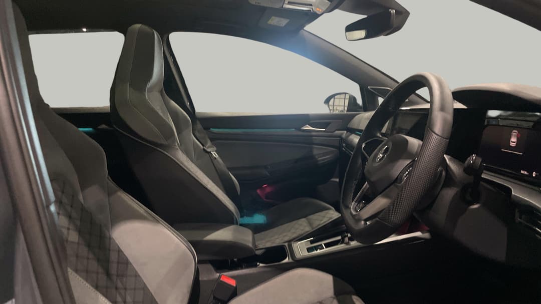 2021 Volkswagen Golf 110tsi R-line, Automatic, 56536 km, Right Side Front Door Cabin View