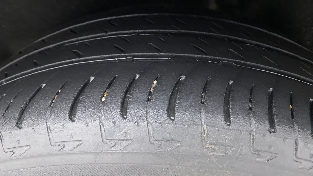 Left Rear Tyre Tread