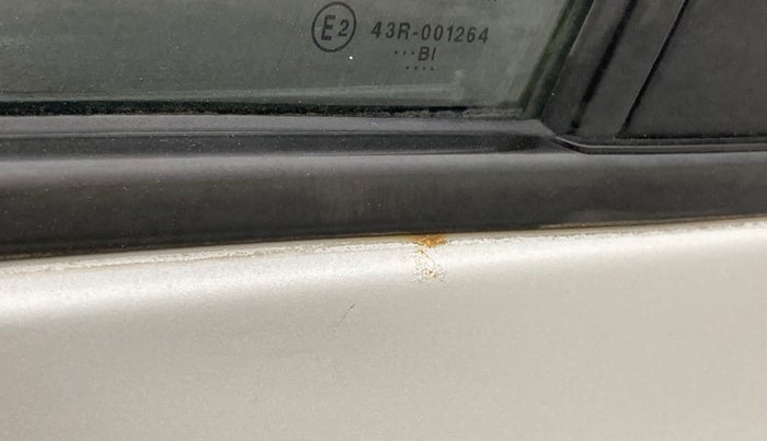 2018 Maruti Swift ZXI, Petrol, Manual, 29,767 km, Front passenger door - Slight discoloration
