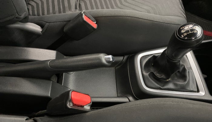 2018 Maruti Swift ZXI, Petrol, Manual, 29,767 km, Gear Lever