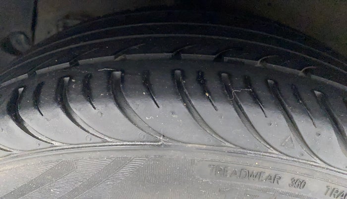 2014 Hyundai Xcent S 1.2, Petrol, Manual, 71,223 km, Right Rear Tyre Tread