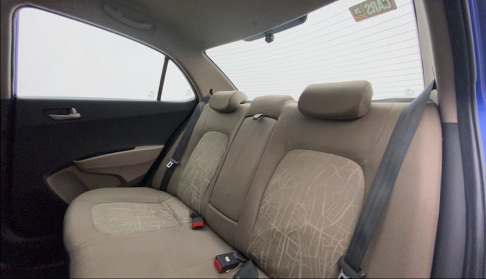 2014 Hyundai Xcent S 1.2, Petrol, Manual, 71,223 km, Right Side Rear Door Cabin