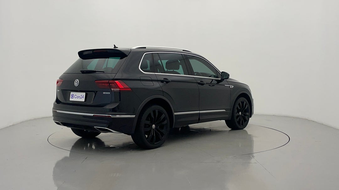 Right Back Diagonal (45- Degree) View