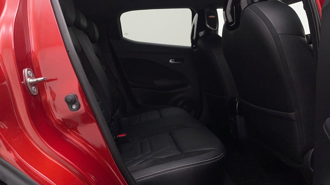 2020 Nissan Juke Ti, Automatic, 78477 km, Right Side Rear Door Cabin View