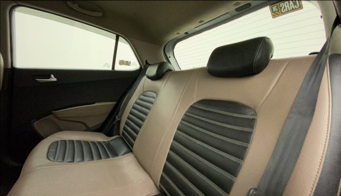 2016 Hyundai Grand i10 ASTA 1.2 KAPPA VTVT, Petrol, Manual, 97,399 km, Right Side Rear Door Cabin