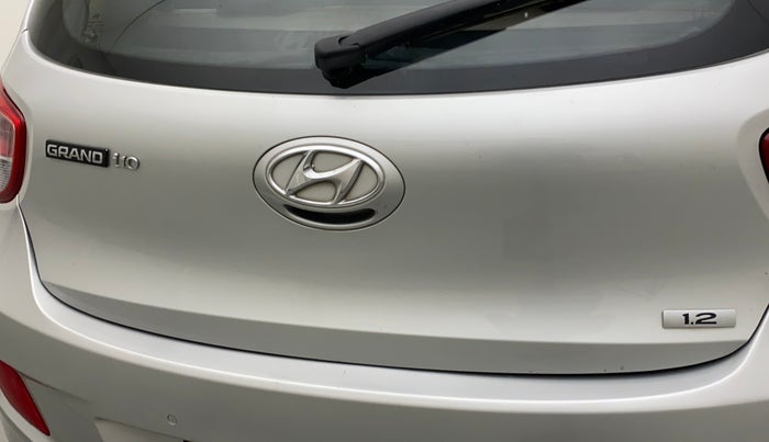 2016 Hyundai Grand i10 ASTA 1.2 KAPPA VTVT, Petrol, Manual, 97,399 km, Dicky (Boot door) - Paint has minor damage