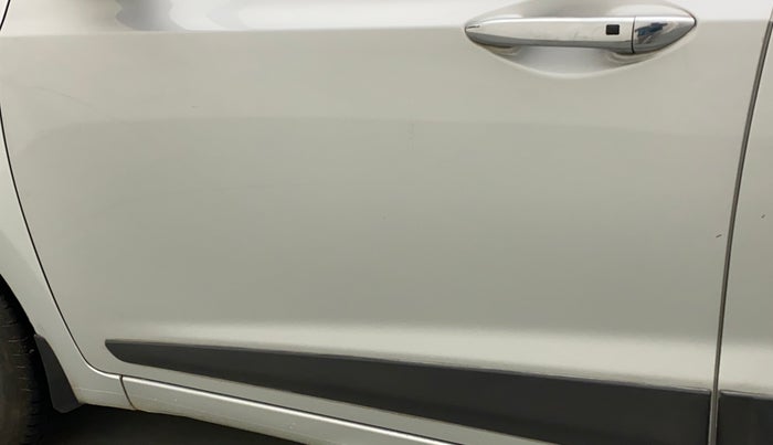 2016 Hyundai Grand i10 ASTA 1.2 KAPPA VTVT, Petrol, Manual, 97,399 km, Front passenger door - Minor scratches
