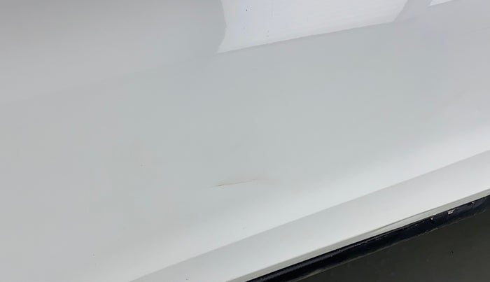2018 Hyundai Elite i20 ASTA 1.2, CNG, Manual, 31,003 km, Front passenger door - Minor scratches