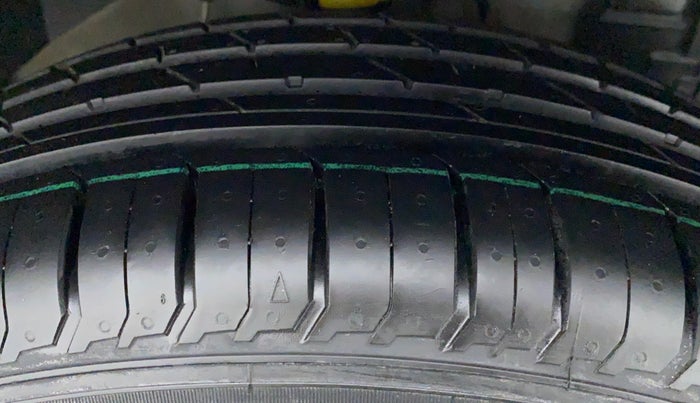 2018 Ford Ecosport 1.5 AMBIENTE TDCI, Diesel, Manual, 28,258 km, Right Rear Tyre Tread