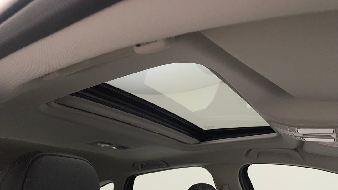Interior Sunroof/Moonroof