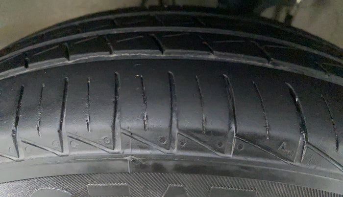 2020 Maruti Alto LXI, Petrol, Manual, 9,469 km, Left Front Tyre Tread