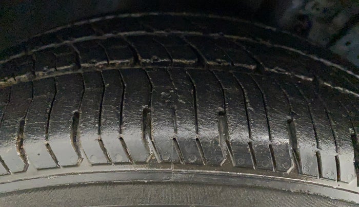 2012 Honda Brio S MT, Petrol, Manual, 63,062 km, Right Rear Tyre Tread