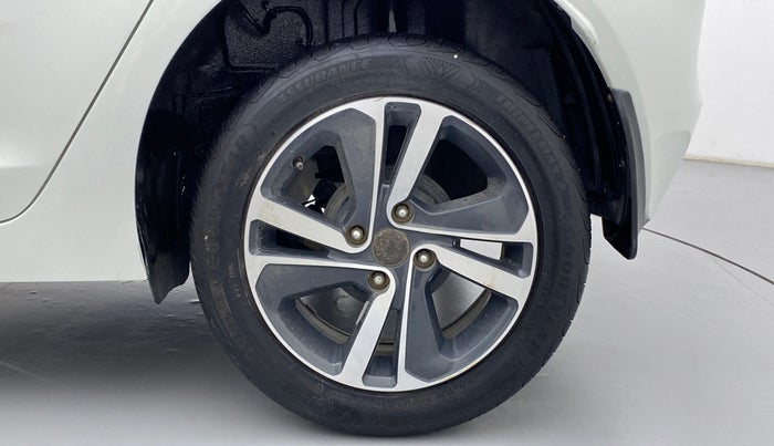 2021 Tata ALTROZ XZ 1.5 RTQ, Diesel, Manual, 31,899 km, Left Rear Wheel