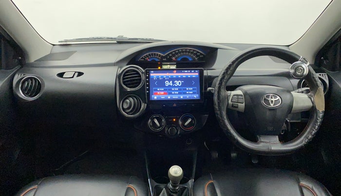 2014 Toyota Etios CROSS 1.4 VD, Diesel, Manual, 1,03,338 km, Dashboard