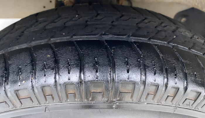 2019 Maruti Eeco 5 STR WITH AC PLUSHTR, Petrol, Manual, 1 km, Left Front Tyre Tread
