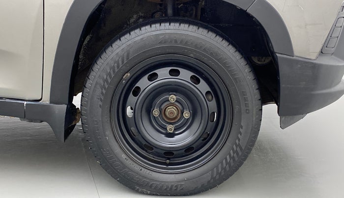 2017 Mahindra Kuv100 K4 6 STR, Petrol, Manual, 49,453 km, Right Front Wheel
