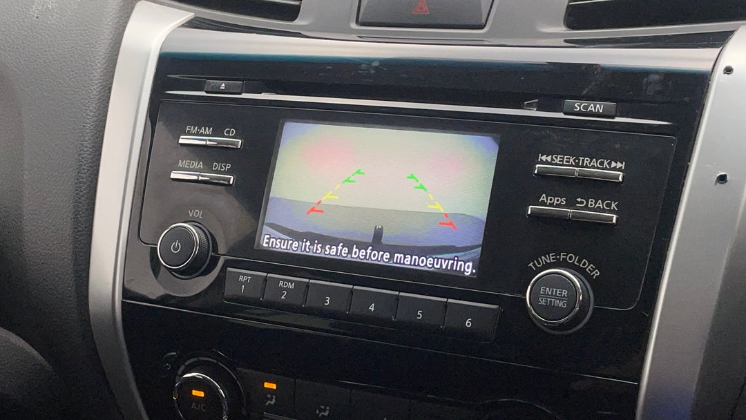 2015 Nissan Navara St (4x4), Automatic, 136655 km, Parking Camera