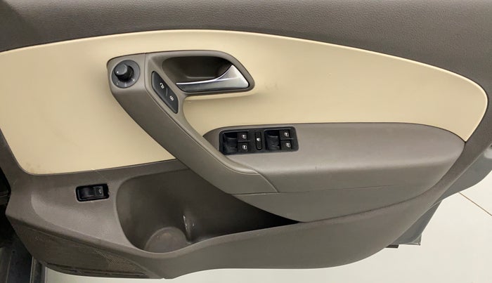 2013 Volkswagen Vento COMFORTLINE MT PETROL, Petrol, Manual, 50,898 km, Driver Side Door Panels Control