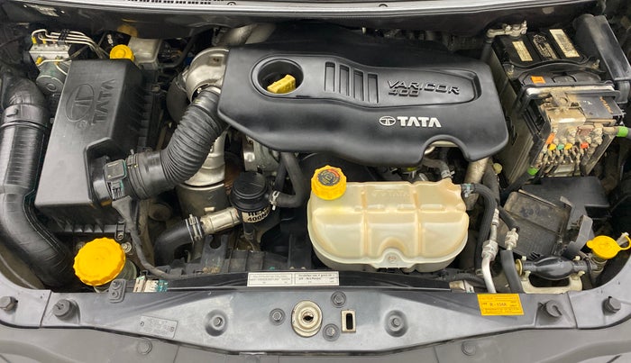 2017 Tata Hexa Varicor 400 XT, Diesel, Manual, 48,167 km, Open Bonet