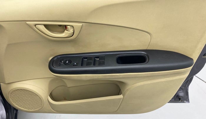 2017 Honda Amaze 1.2 S (O) MT I VTEC, CNG, Manual, 44,892 km, Driver Side Door Panels Control