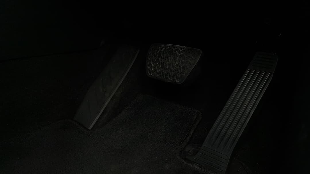 2022 Toyota Kluger Gx 2WD, Automatic, 62212 km, Pedals and Footmat