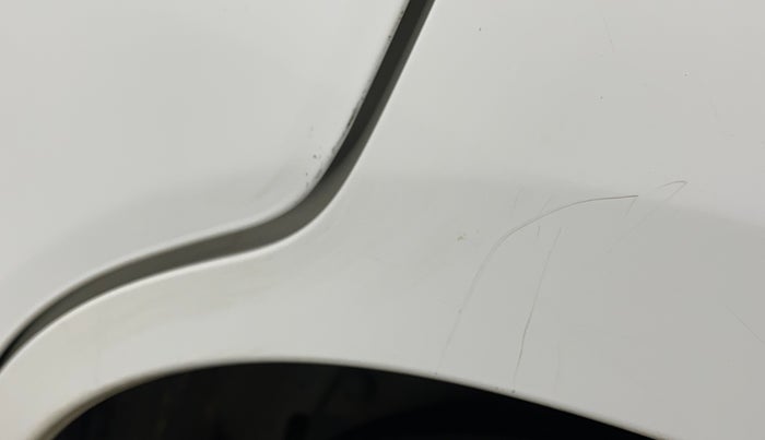 2014 Maruti Ertiga ZDI, Diesel, Manual, 83,007 km, Left quarter panel - Minor scratches