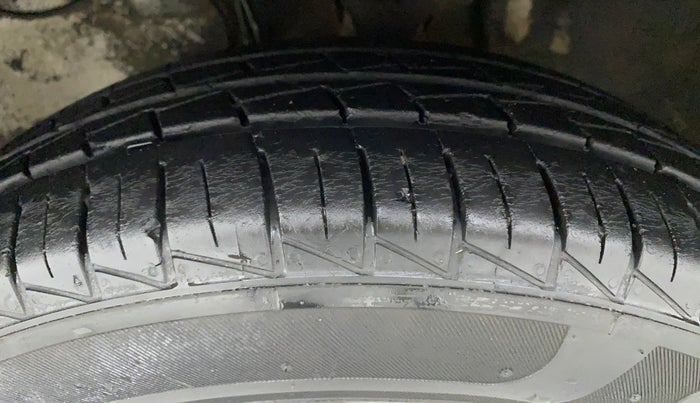 2019 Maruti Alto LXI, Petrol, Manual, 10,180 km, Left Front Tyre Tread
