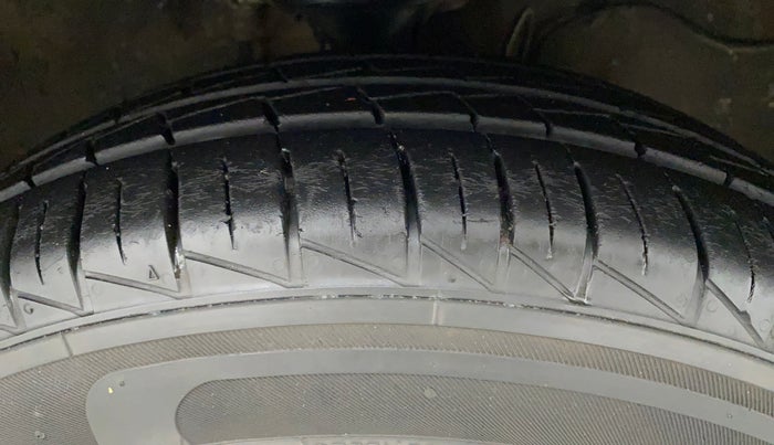 2019 Maruti Alto LXI, Petrol, Manual, 10,180 km, Right Front Tyre Tread