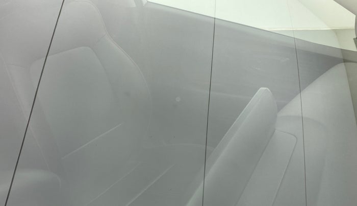 2020 Hyundai NEW I20 Asta 1.0 GDI Turbo IMT, Petrol, Manual, 18,872 km, Front windshield - Minor spot on windshield