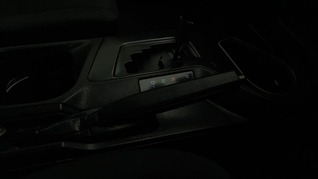 2018 Toyota RAV4 Gx (4x4), Automatic, 106869 km, Handbrake