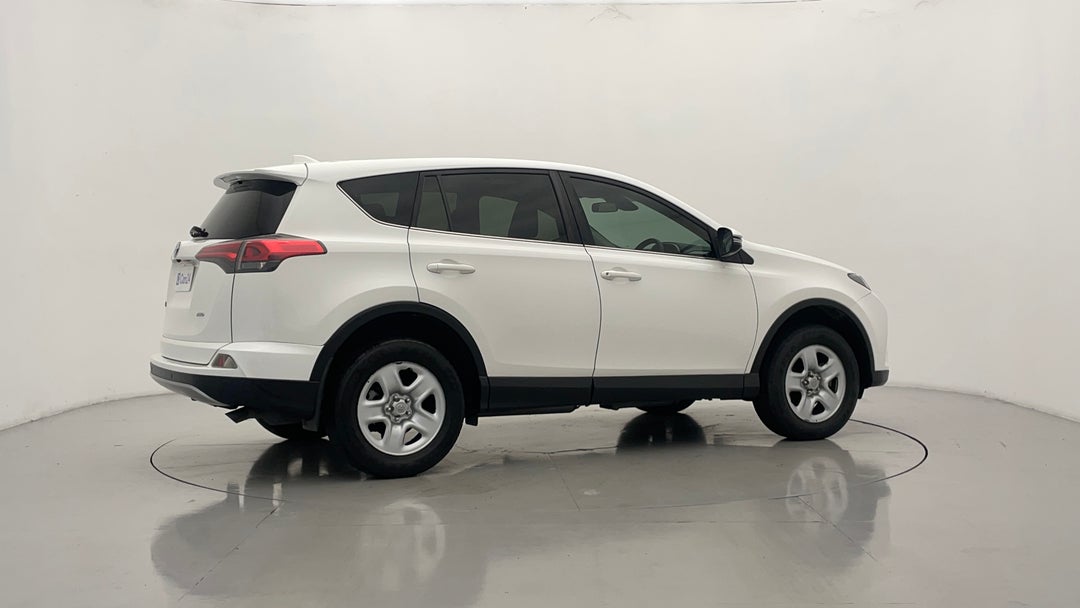 2018 Toyota RAV4 Gx (4x4), Automatic, 106869 km, Right Back Diagonal (45- Degree) View