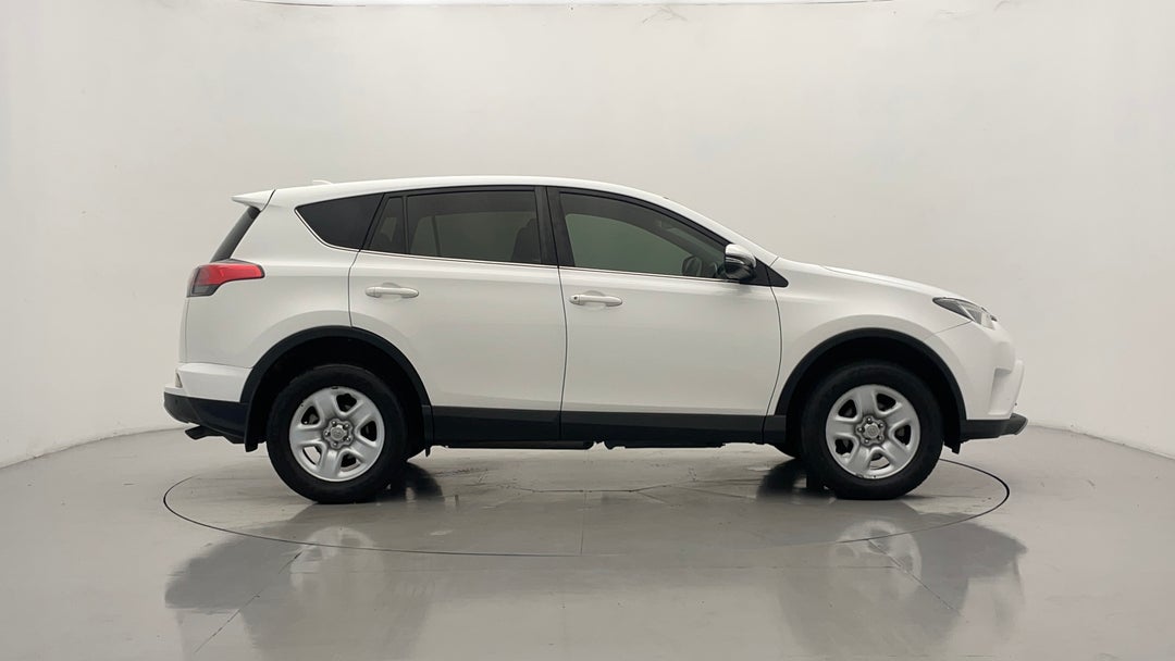 2018 Toyota RAV4 Gx (4x4), Automatic, 106869 km, Right Side View