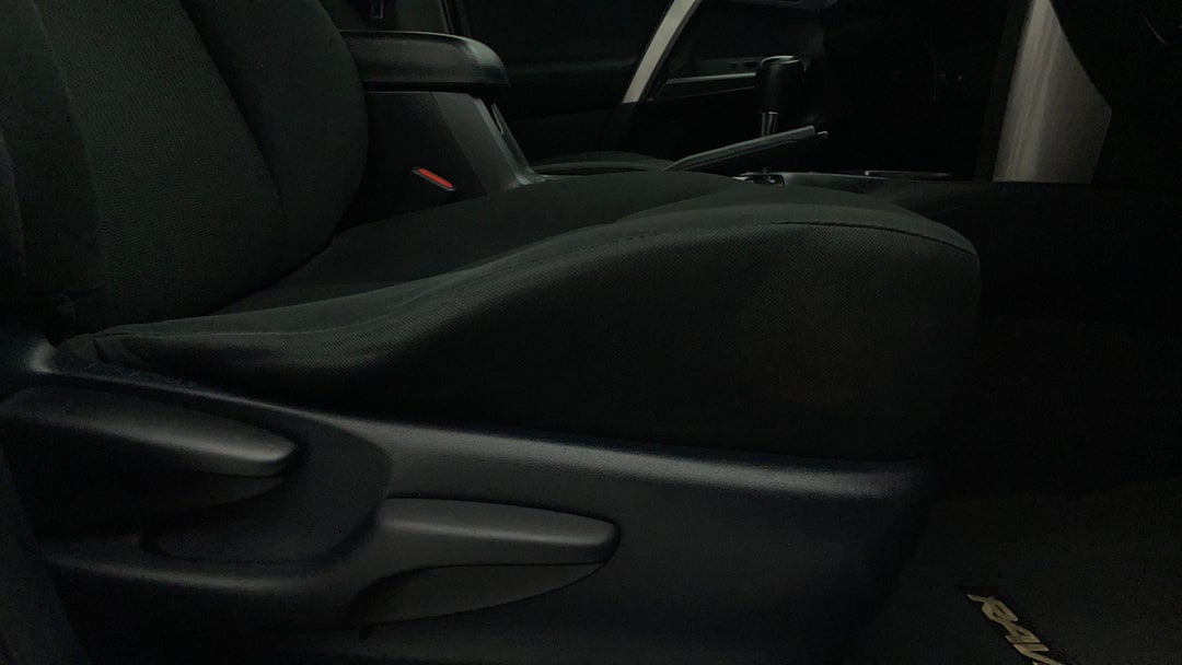 2018 Toyota RAV4 Gx (4x4), Automatic, 106869 km, Drivers Side Adjustment Panel