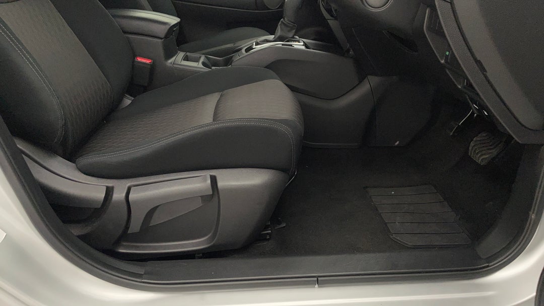 2020 Nissan X-trail St 7 Seat (2wd) (5yr), Automatic, 67596 km, Drivers Side Adjustment Panel