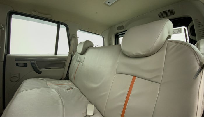 2019 Mahindra Scorpio S9, Diesel, Manual, 89,041 km, Right Side Rear Door Cabin