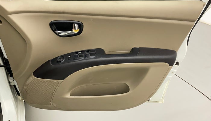 2010 Hyundai i10 SPORTZ 1.2 AT, Petrol, Automatic, 89,603 km, Driver Side Door Panels Control