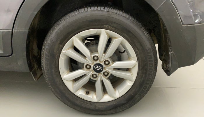 2016 Hyundai Creta SX PLUS 1.6 PETROL, Petrol, Manual, 1,18,762 km, Left Rear Wheel
