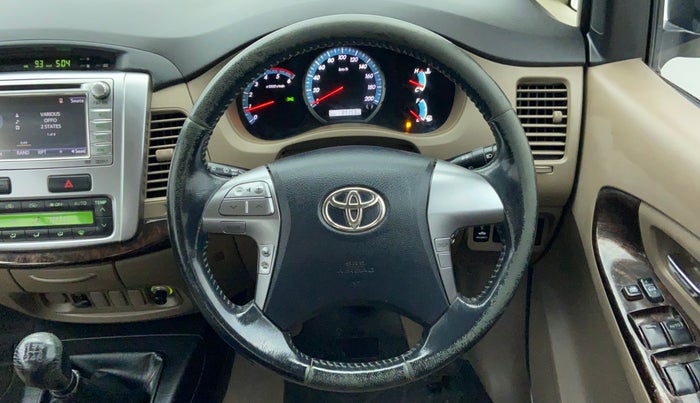 2015 Toyota Innova 2.5 VX 7 STR BS IV, Diesel, Manual, 89,358 km, Steering Wheel Close-up