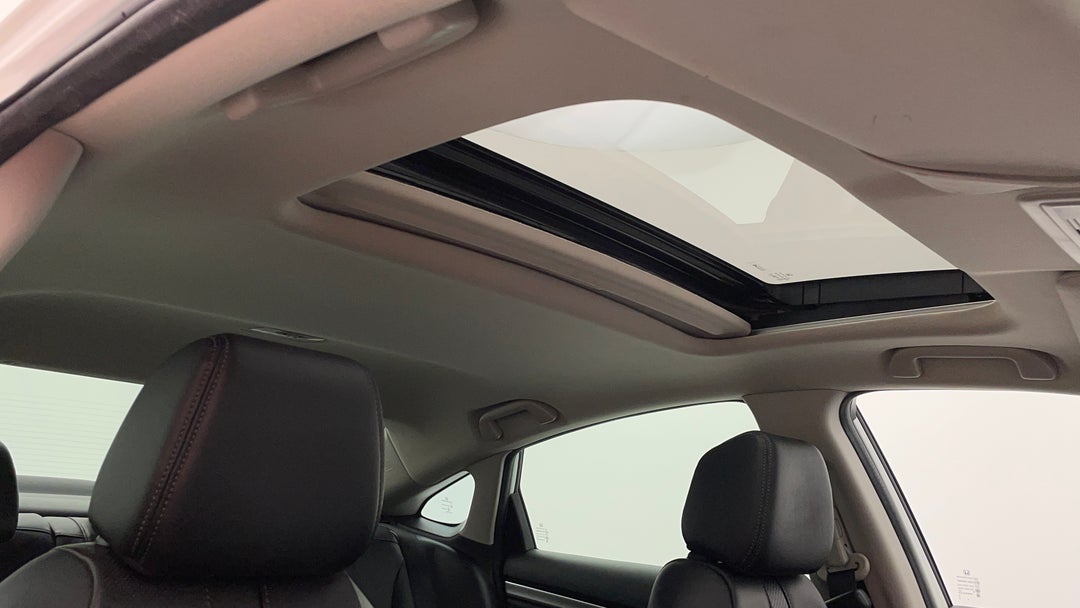 Interior Sunroof/Moonroof