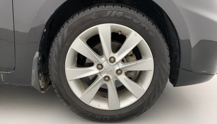 2012 Hyundai Verna FLUIDIC 1.6 VTVT SX, Petrol, Manual, 60,226 km, Right Front Wheel