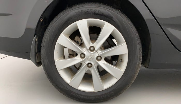 2012 Hyundai Verna FLUIDIC 1.6 VTVT SX, Petrol, Manual, 60,226 km, Right Rear Wheel