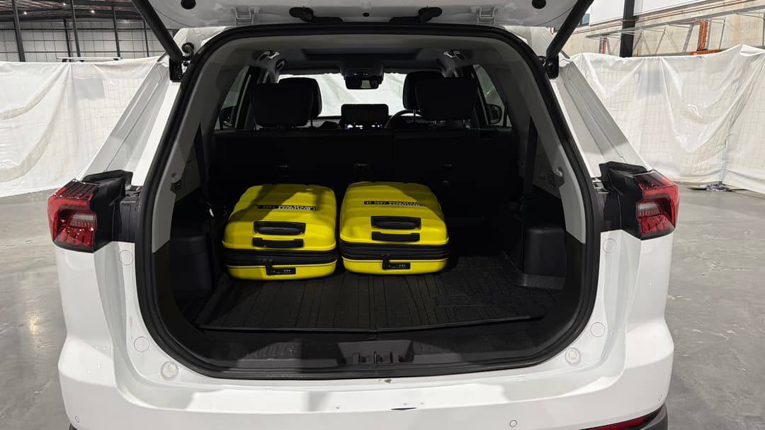 2025 Chery Tiggo 8 Pro Max Ultimate AWD, Automatic, 18337 km, Boot Inside View with Luggage