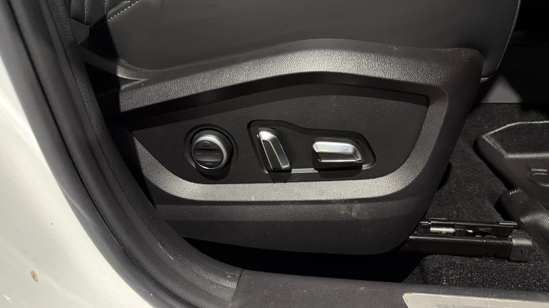 2025 Chery Tiggo 8 Pro Max Ultimate AWD, Automatic, 18337 km, Drivers Side Adjustment Panel