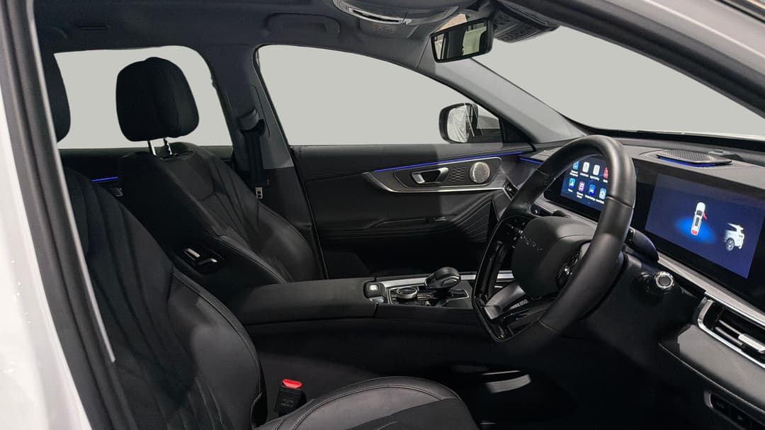 2025 Chery Tiggo 8 Pro Max Ultimate AWD, Automatic, 18337 km, Right Side Front Door Cabin View